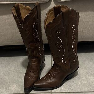 Justin Brown Western Cowboy Boots with Embellishments
